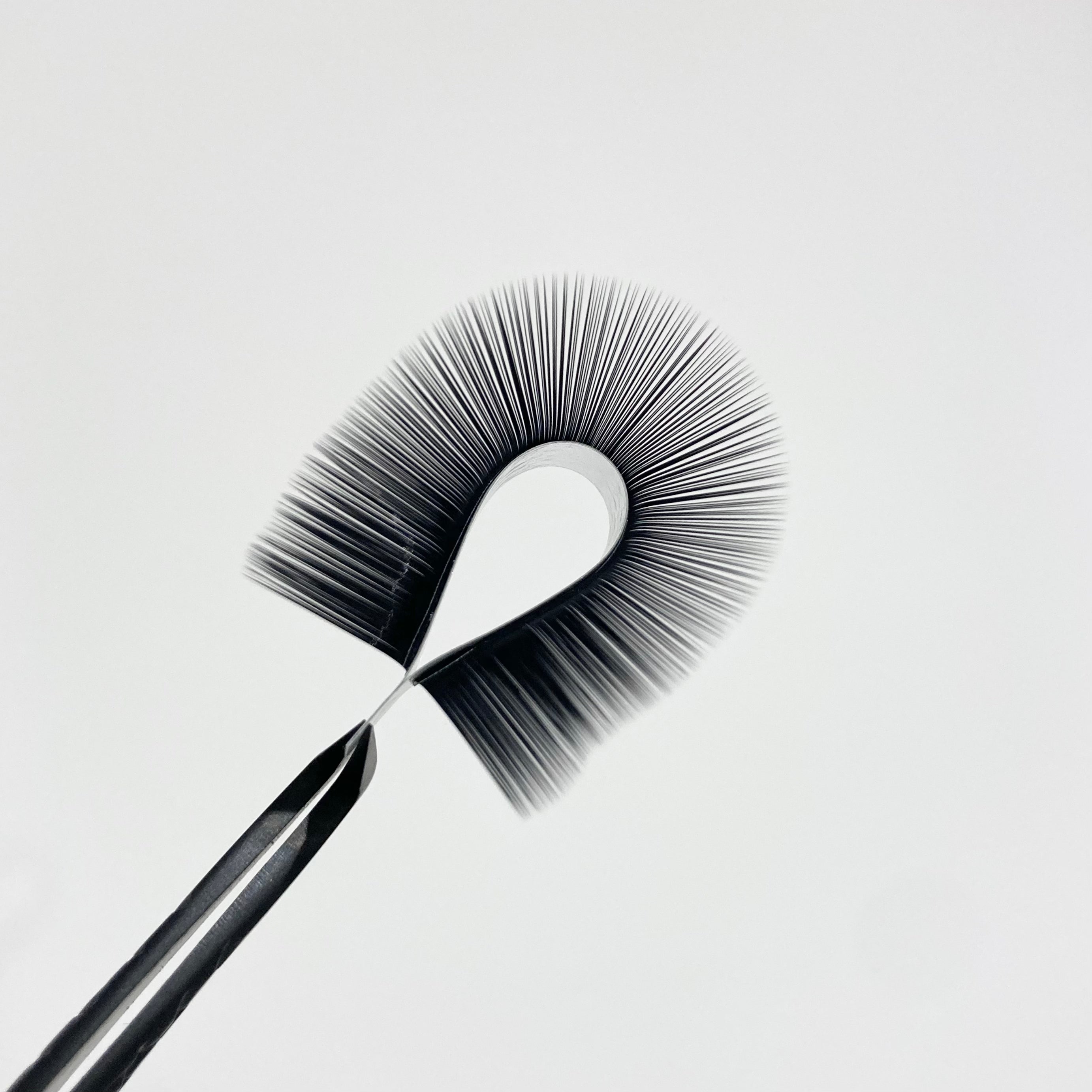 VOLUME RUSSE NOIR INTENSE FOXEYES (M, M1, L, L1)